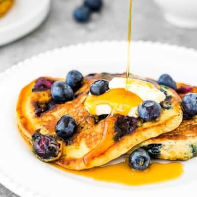 Easy Eggless Blueberry Pancakes 2 400x400