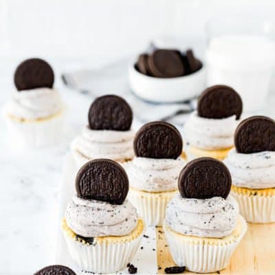 eggless oreo cupcakes over a serving plate