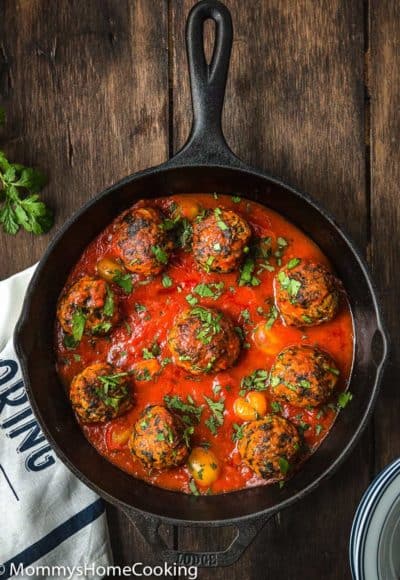 Eggless turkey meat balls in a cast iron skillet