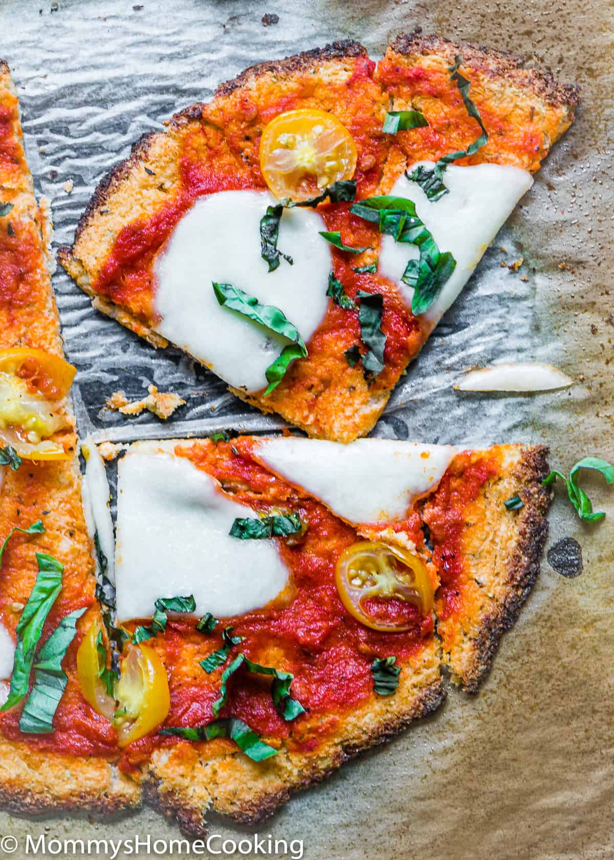 Eggless Cauliflower Pizza sliced