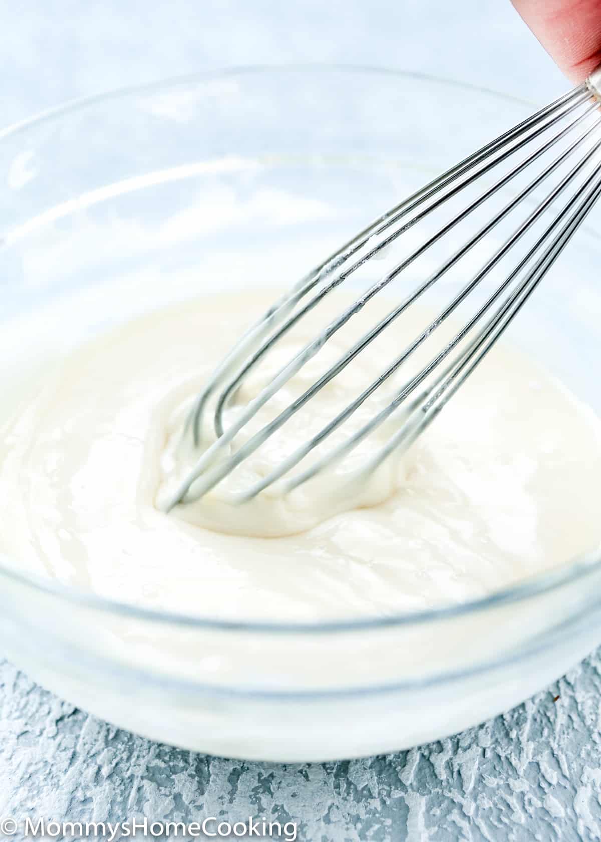 Eggless Royal Icing in a glass bowl