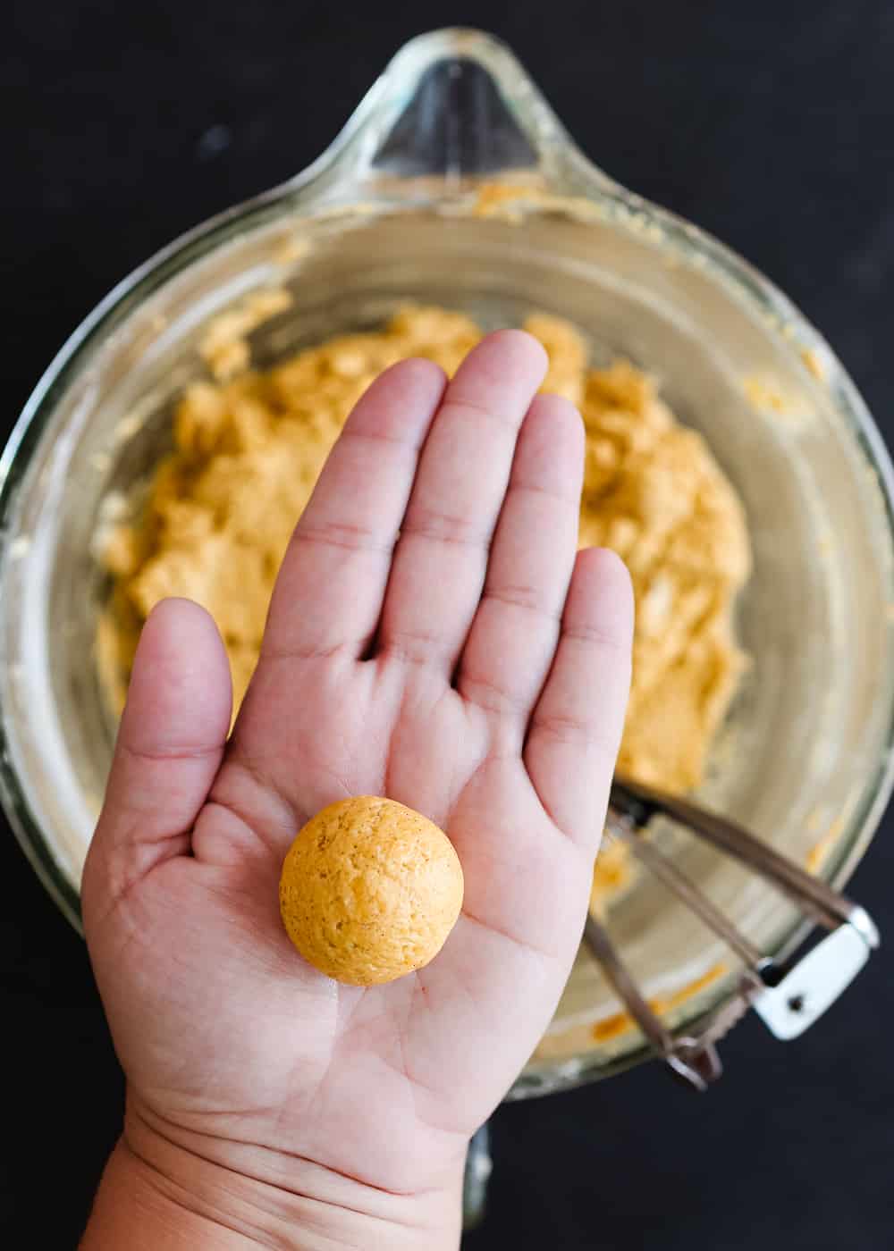 a Eggless Snickerdoodles Dough ball